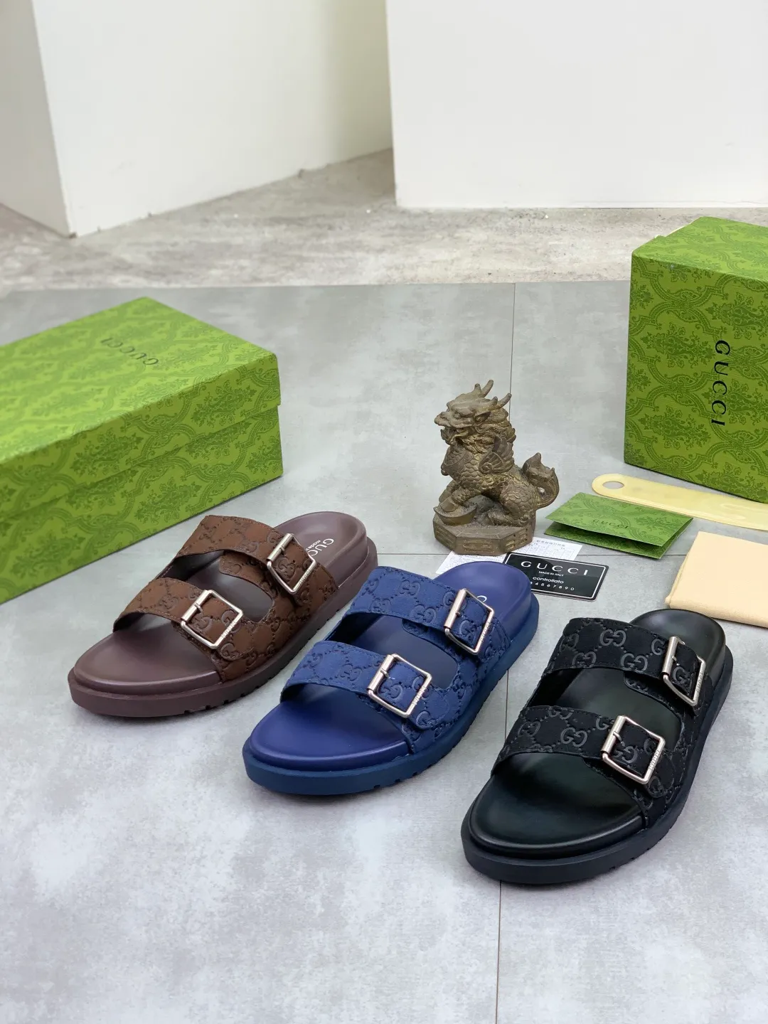 Men's Men's Shoes💰P340💰[New Style]🎁🎁🎁 High-quality GUCCI new casual slippers for the Year of the Snake, original official website, perfect workmanship, transmitting a kind of noble luxury, sublimating its definition of luxury in Gucci's high-end extraordinary craftsmanship. Original Gucci double G combination outsole, code number: 38-44 (45 customized)